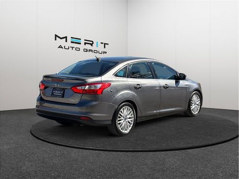 Used 2014 Ford Focus Titanium image 9