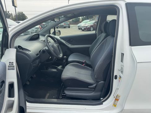 Used 2009 Toyota Yaris image 16
