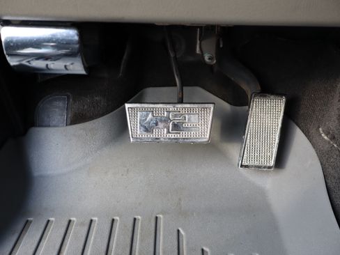 Used 2005 HUMMER H2 Adventure image 25