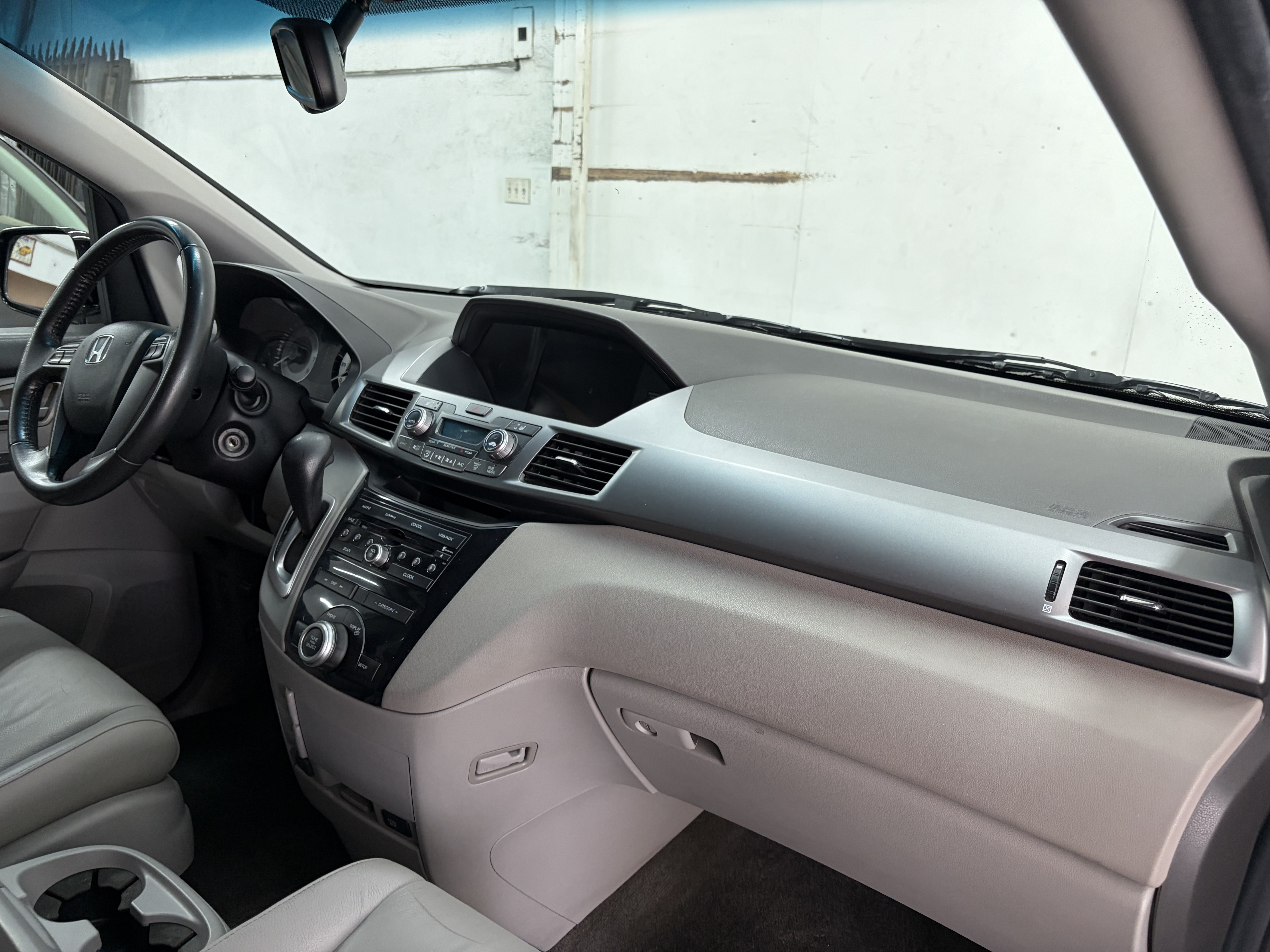 Used 2012 Honda Odyssey EX-L image 18