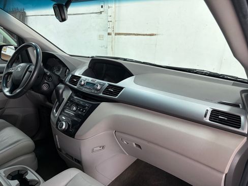 Used 2012 Honda Odyssey EX-L image 18