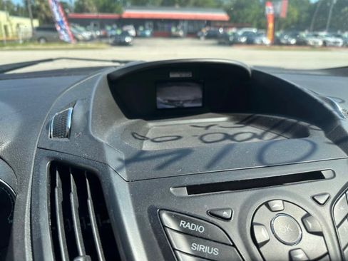 Used 2014 Ford Escape FWD SE image 2