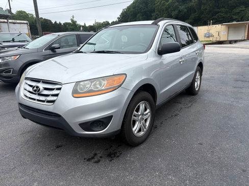 Used 2011 Hyundai Santa Fe GLS image 2