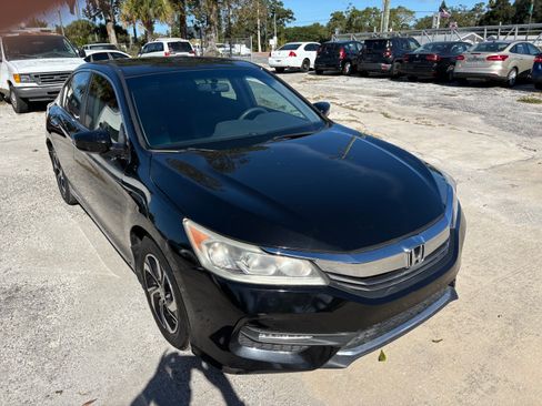 Used 2017 Honda Accord LX image 2