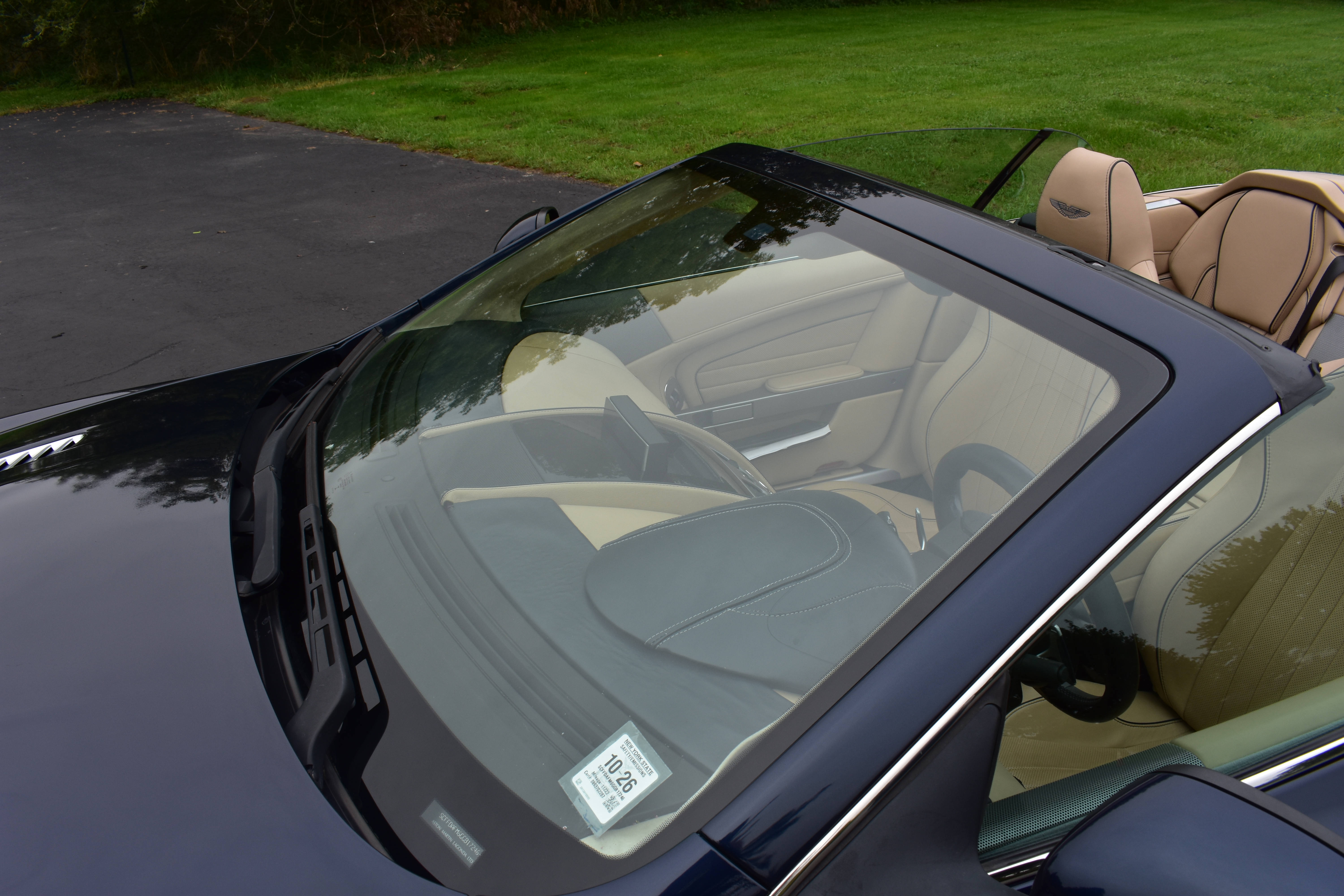 Used 2016 Aston Martin DB9 GT Volante RWD image 29