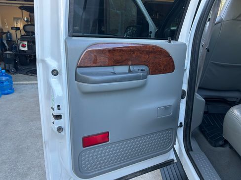 Used 2002 Ford F350 Lariat image 19