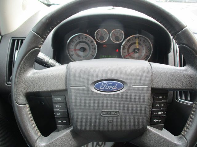 Used 2010 Ford Edge AWD Limited image 28