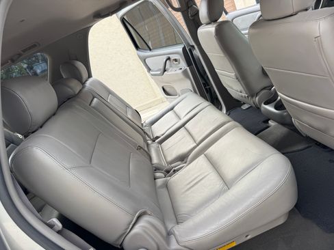 Used 2006 Toyota Sequoia SR5 image 27