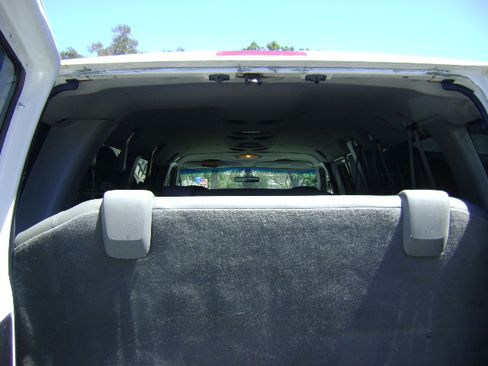 Used 2008 Ford E-350 and Econoline 350 Extended Wagon Super Duty RWD image 15