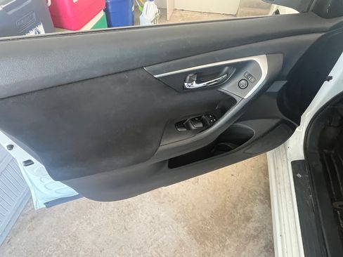 Used 2015 Nissan Altima 2.5 SL FWD image 9