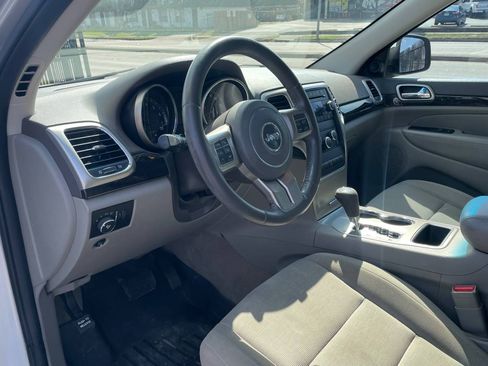 Used 2013 Jeep Grand Cherokee Laredo image 10