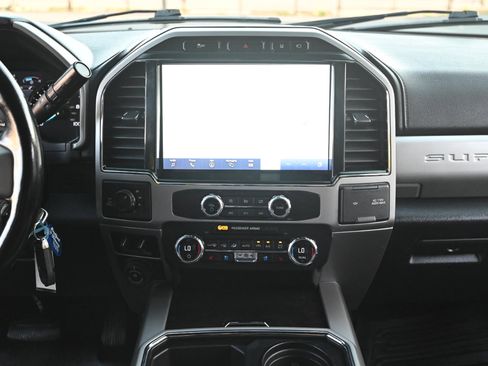 Used 2022 Ford F250 Lariat image 21
