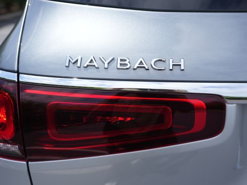 Used 2021 Mercedes-Benz Maybach GLS 600 4MATIC image 12