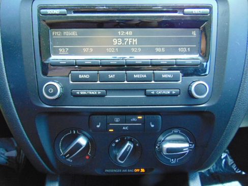 Used 2014 Volkswagen Jetta TDI image 17