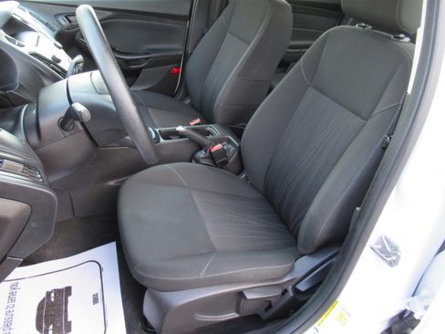 Used 2015 Ford Focus S image 13