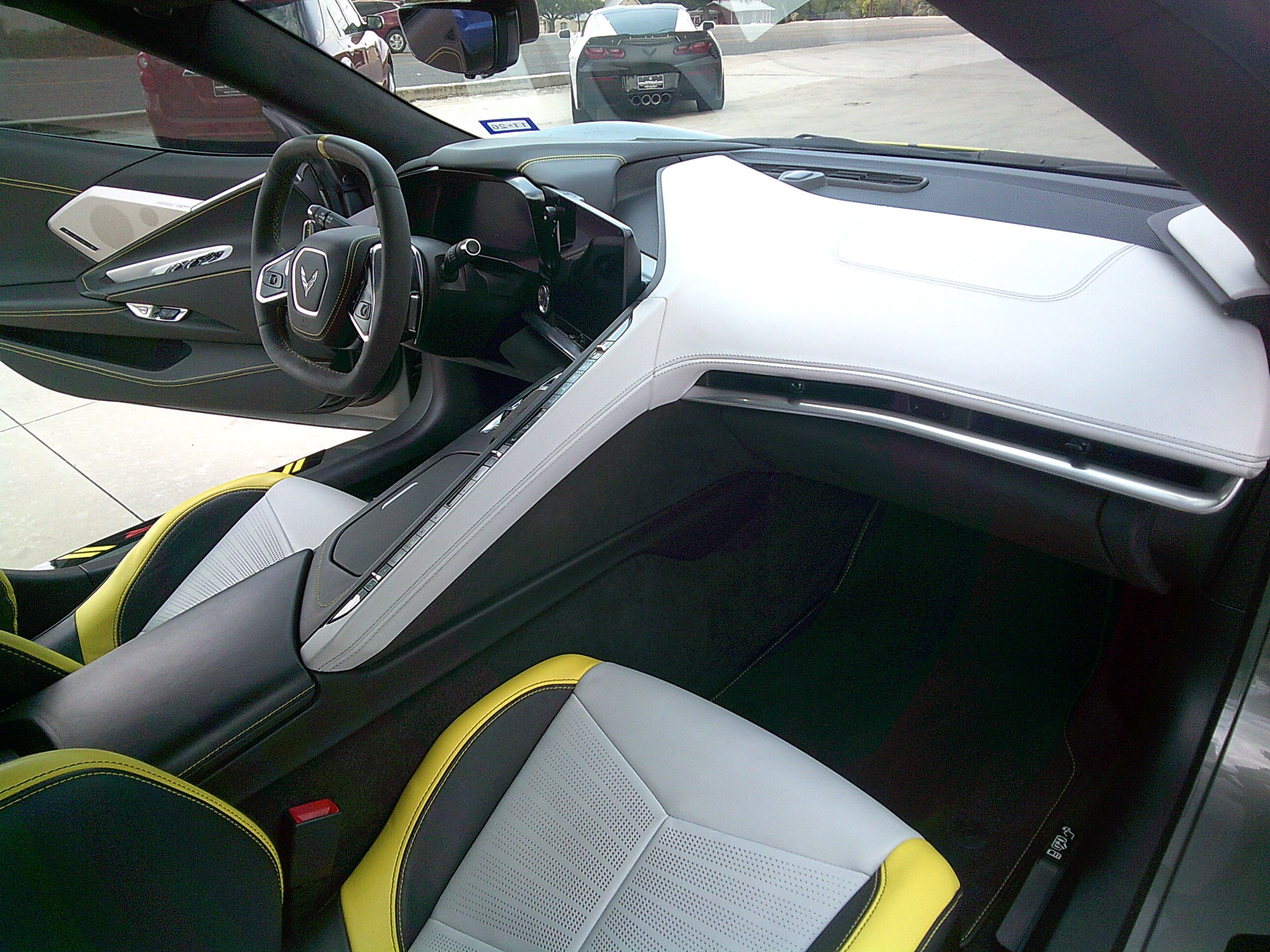Used 2022 Chevrolet Corvette Stingray Premium Conv w/ 3LT RWD image 17