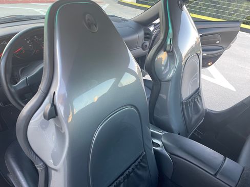 Used 2001 Porsche 911 Carrera image 5