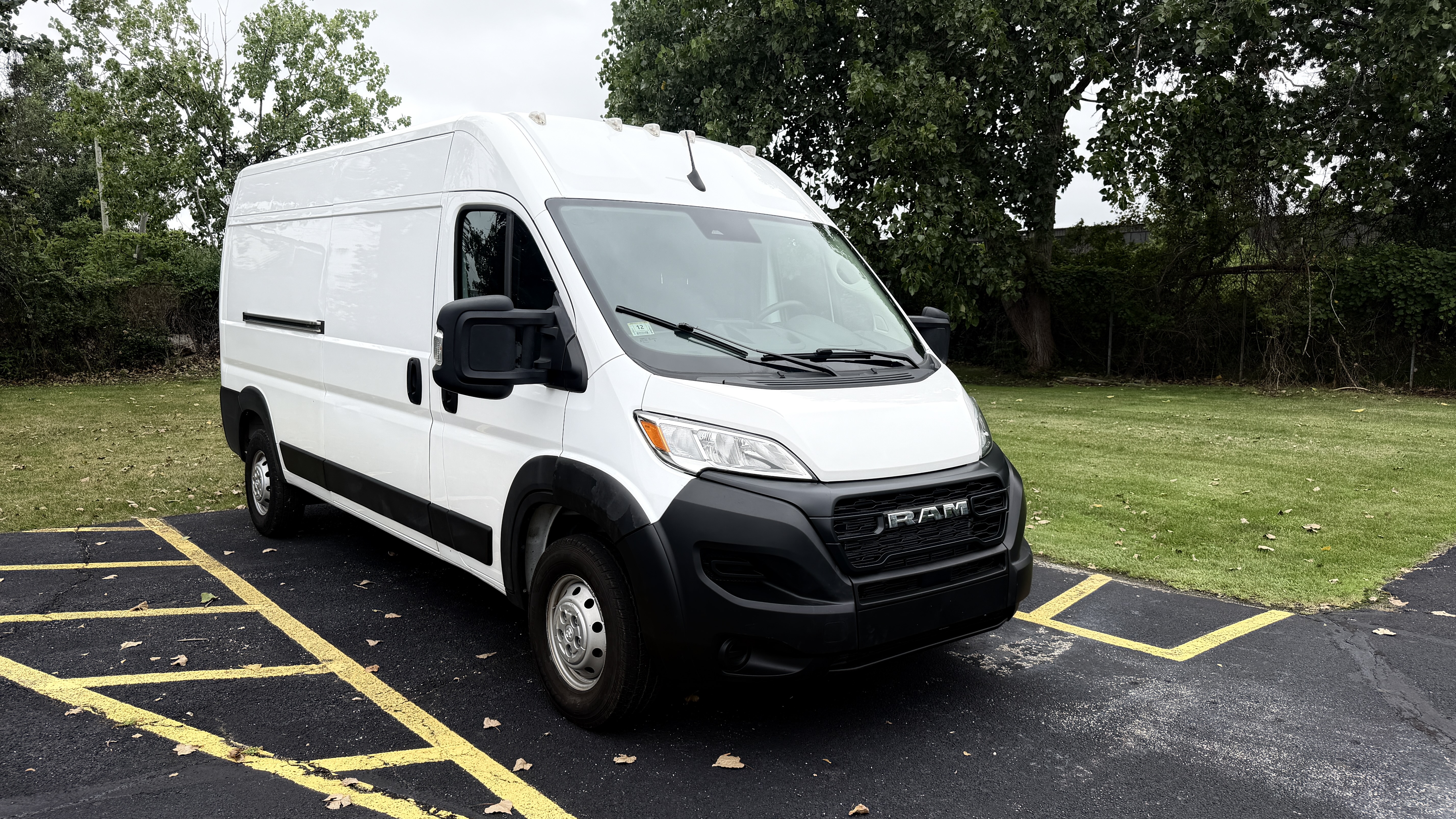 Used 2023 RAM ProMaster 2500 159 High Roof FWD image 2
