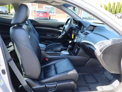 Used 2010 Honda Accord EX-L V6 Coupe image 14