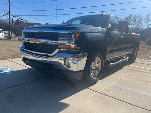 Used 2018 Chevrolet Silverado 1500 LT image 8