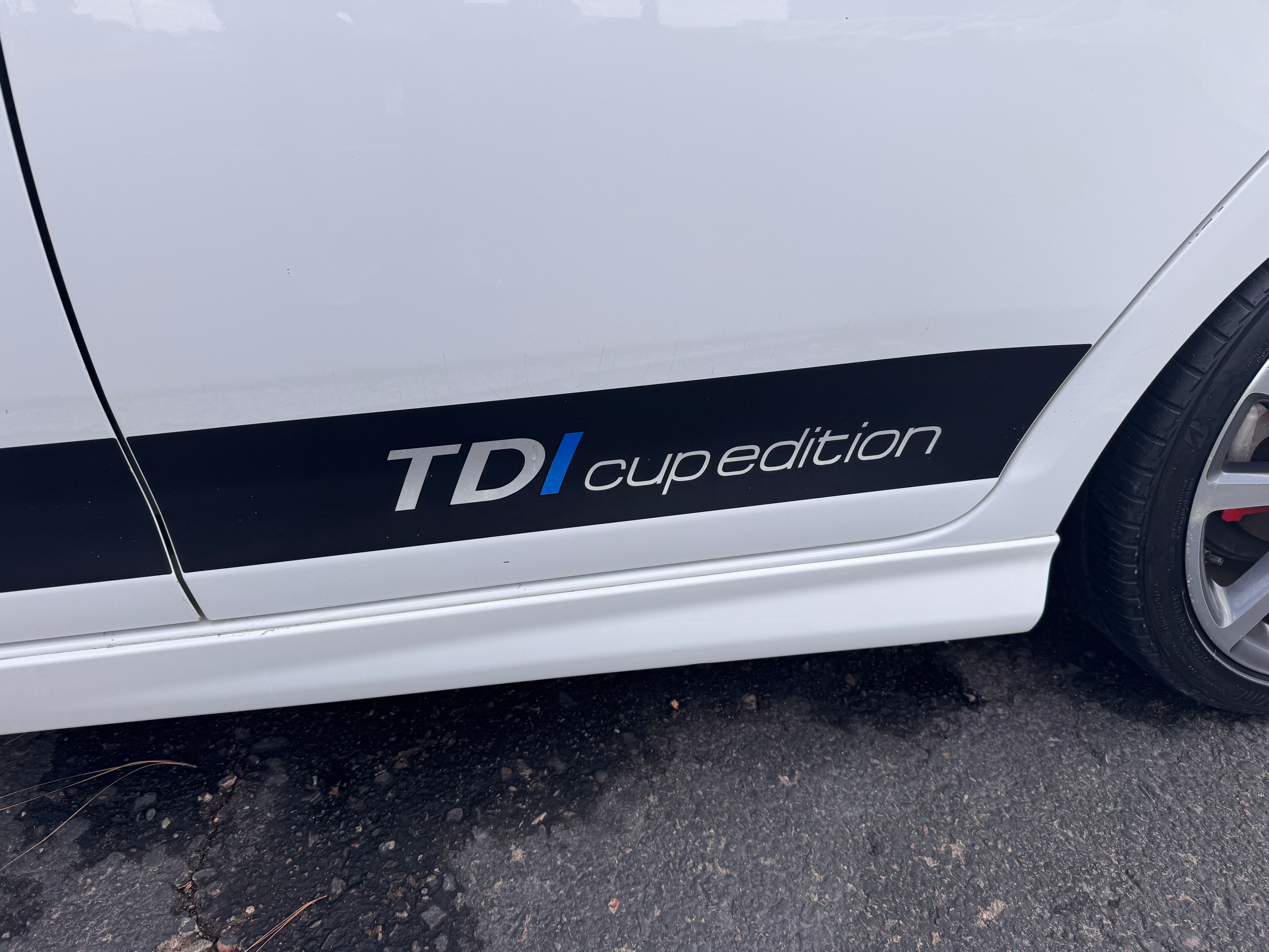 Used 2010 Volkswagen Jetta TDI Cup Sedan FWD image 5