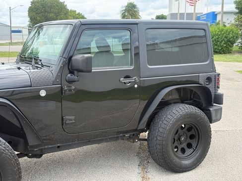 Used 2017 Jeep Wrangler Sport AWD/4WD image 25