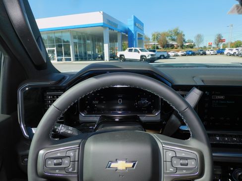 New 2026 Chevrolet Silverado 2500 High Country image 2