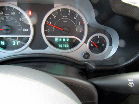 Used 2008 Jeep Wrangler Sahara image 16