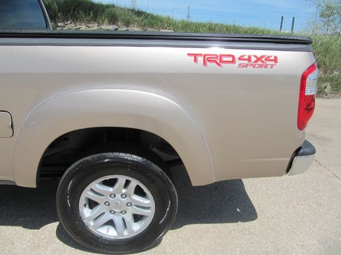 Used 2006 Toyota Tundra 4x4 Double Cab SR5 image 11