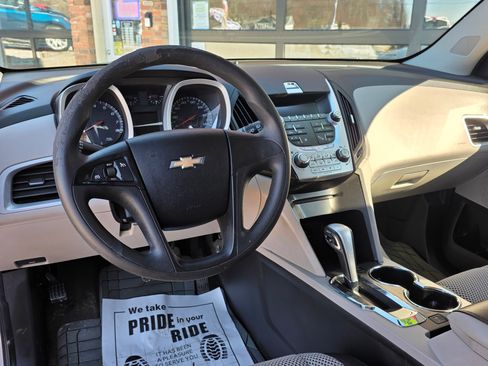 Used 2010 Chevrolet Equinox LT image 7