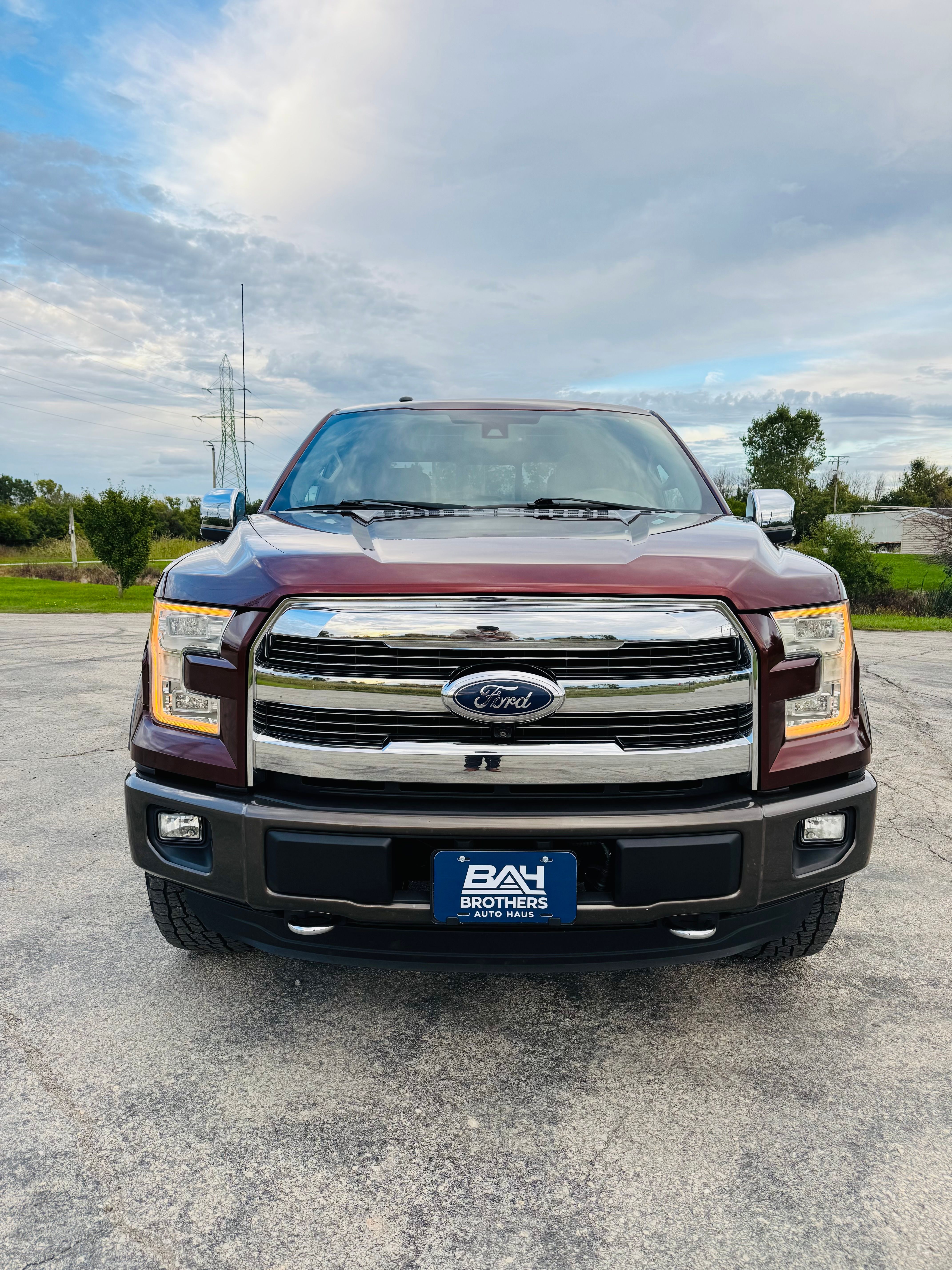 Used 2015 Ford F150 4x4 SuperCrew image 2