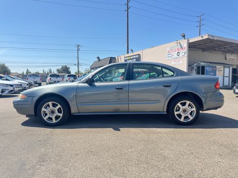 Used 2003 Oldsmobile Alero GLS Sedan FWD image 4