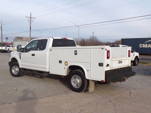 Used 2019 Ford F250 XL image 2