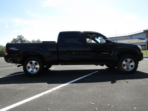 Used 2013 Toyota Tacoma 4x4 Double Cab TRD Off Road image 7