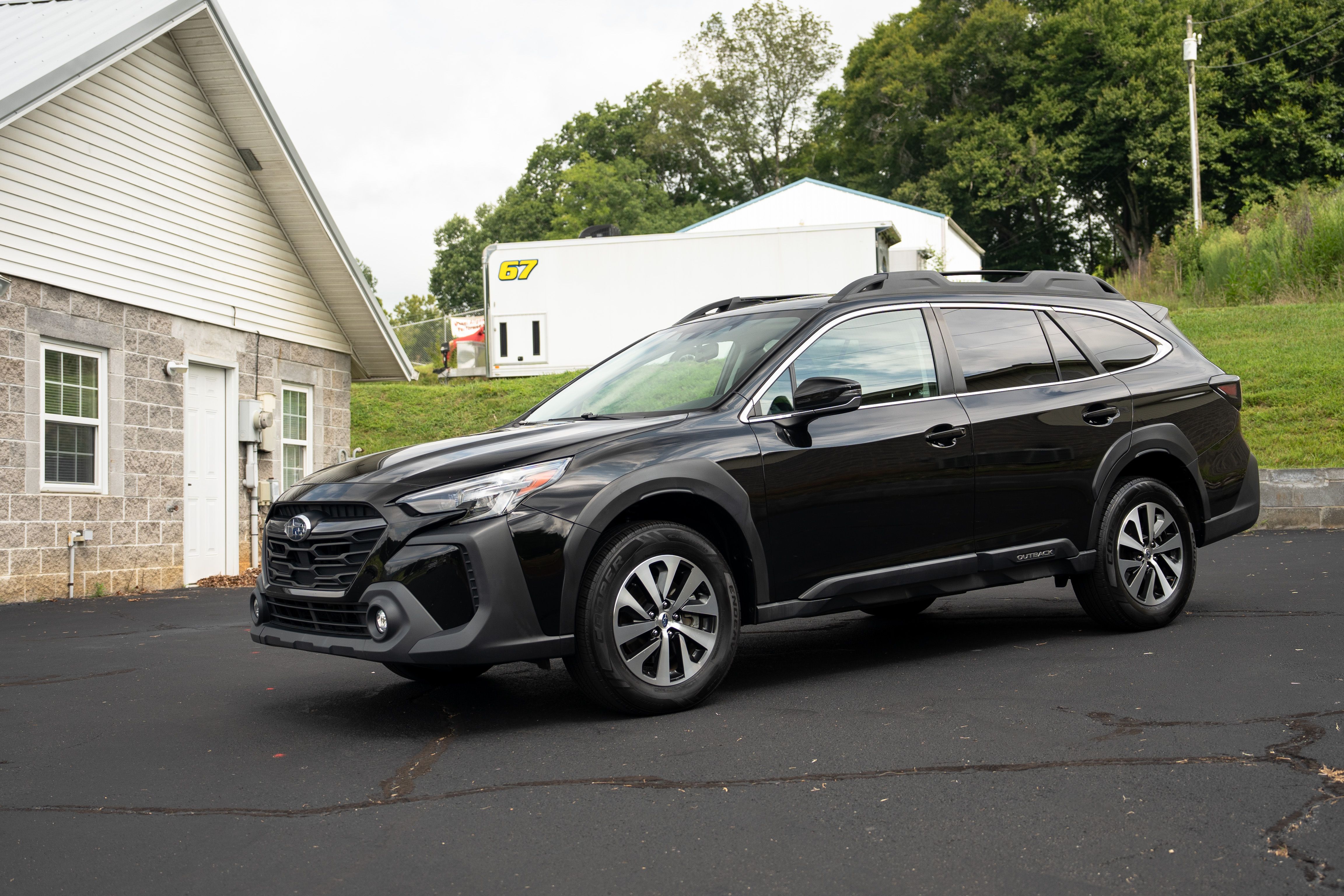 Used 2023 Subaru Outback Touring AWD/4WD image 1