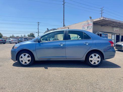 Used 2012 Toyota Yaris Sedan FWD image 4