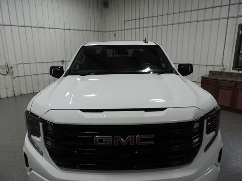 Used 2025 GMC Sierra 1500 Elevation image 10