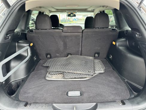 Used 2016 Jeep Cherokee 4WD 75th Anniversary image 16