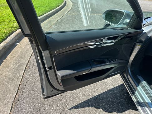 Used 2012 Audi A8 L 4.2 image 22