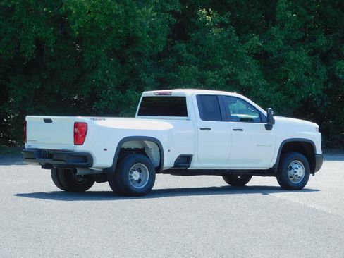 Used 2025 Chevrolet Silverado 3500 4x4 Extended Cab DRW image 7