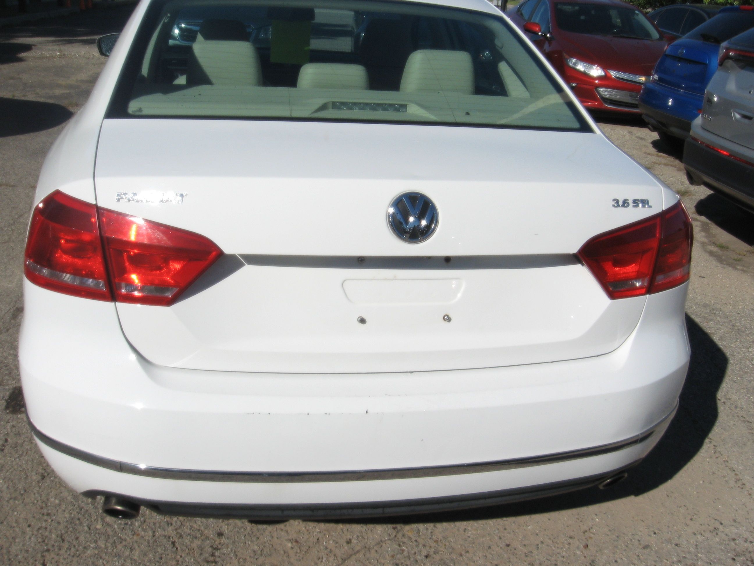Used 2013 Volkswagen Passat 3.6 SEL Premium FWD image 5