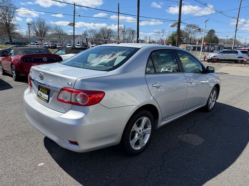 Used 2013 Toyota Corolla LE image 25