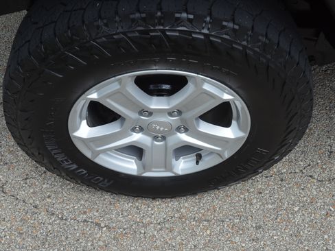 Used 2016 Jeep Wrangler 4WD Unlimited Sport S image 22