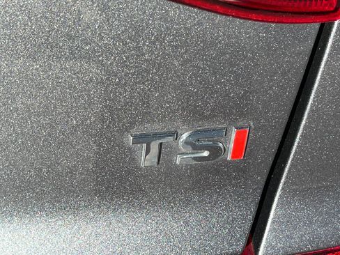 Used 2017 Volkswagen Passat 1.8T S image 18