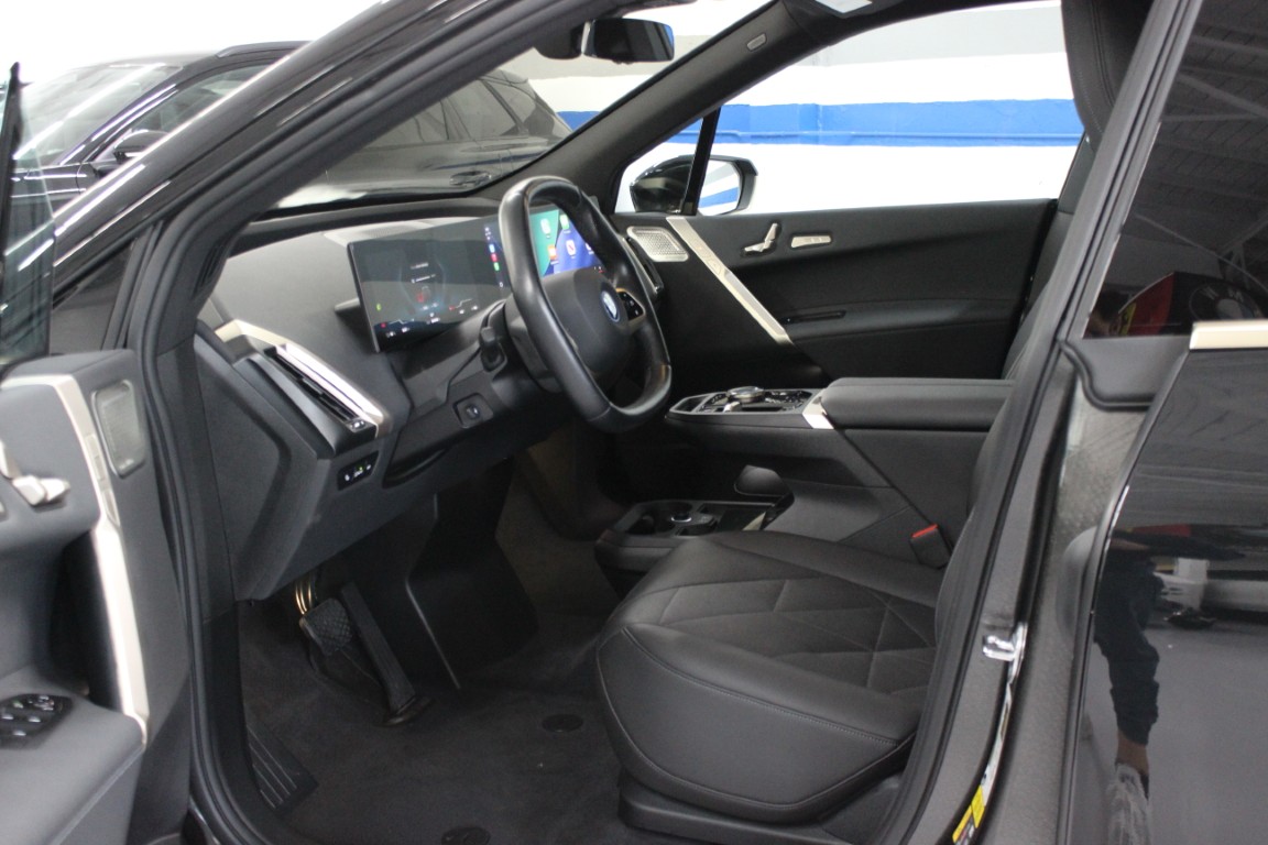 Used 2024 BMW iX M60 AWD/4WD image 16
