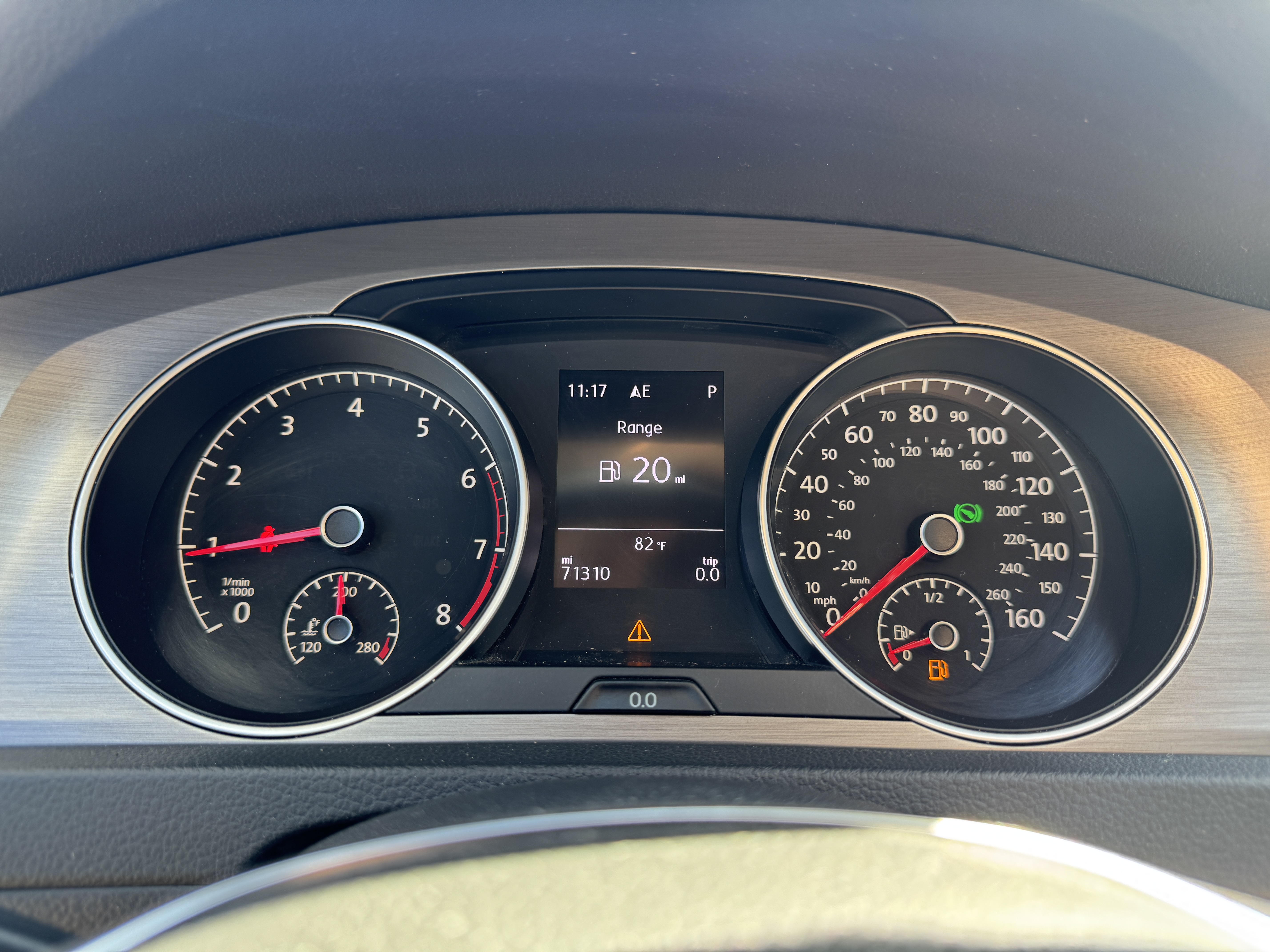 Used 2017 Volkswagen Golf SportWagen FWD image 23