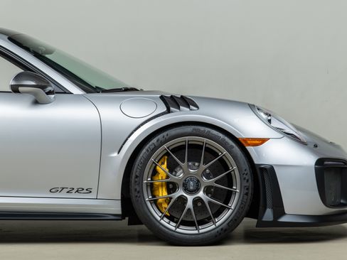 Used 2018 Porsche 911 GT2 RS image 60