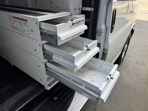 Used 2016 Chevrolet Express 3500 image 5