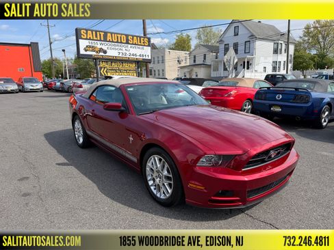 Used 2014 Ford Mustang RWD image 1