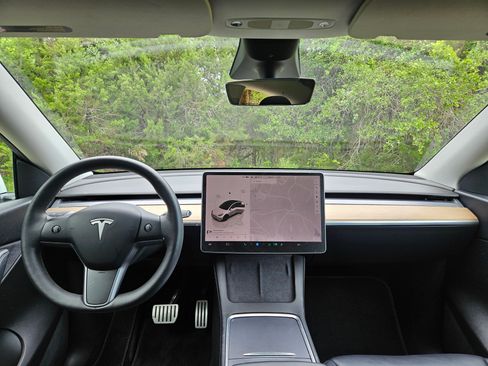 Used 2022 Tesla Model Y Performance AWD/4WD image 3